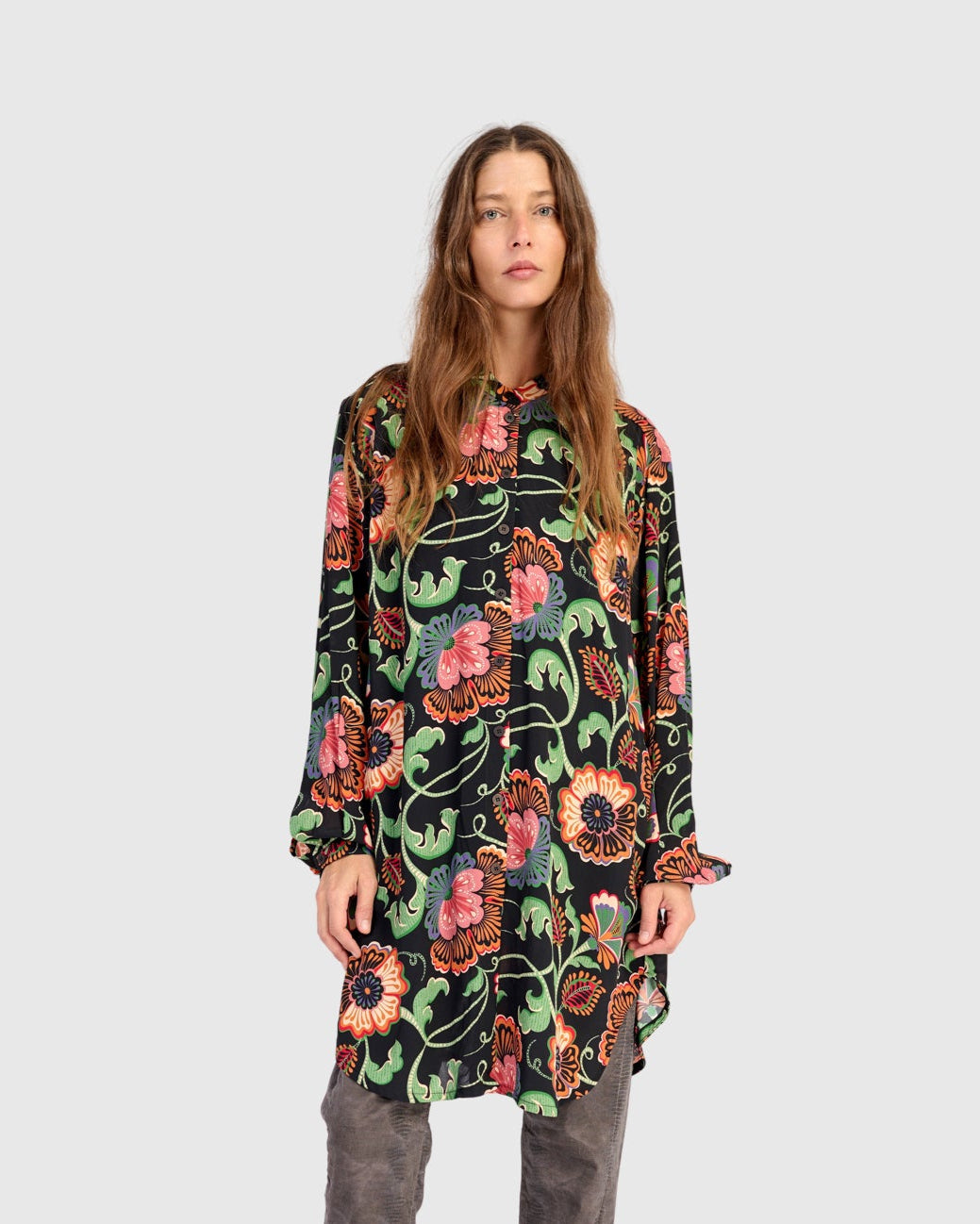 טוניקה לילוש מכופתרת מודפסת