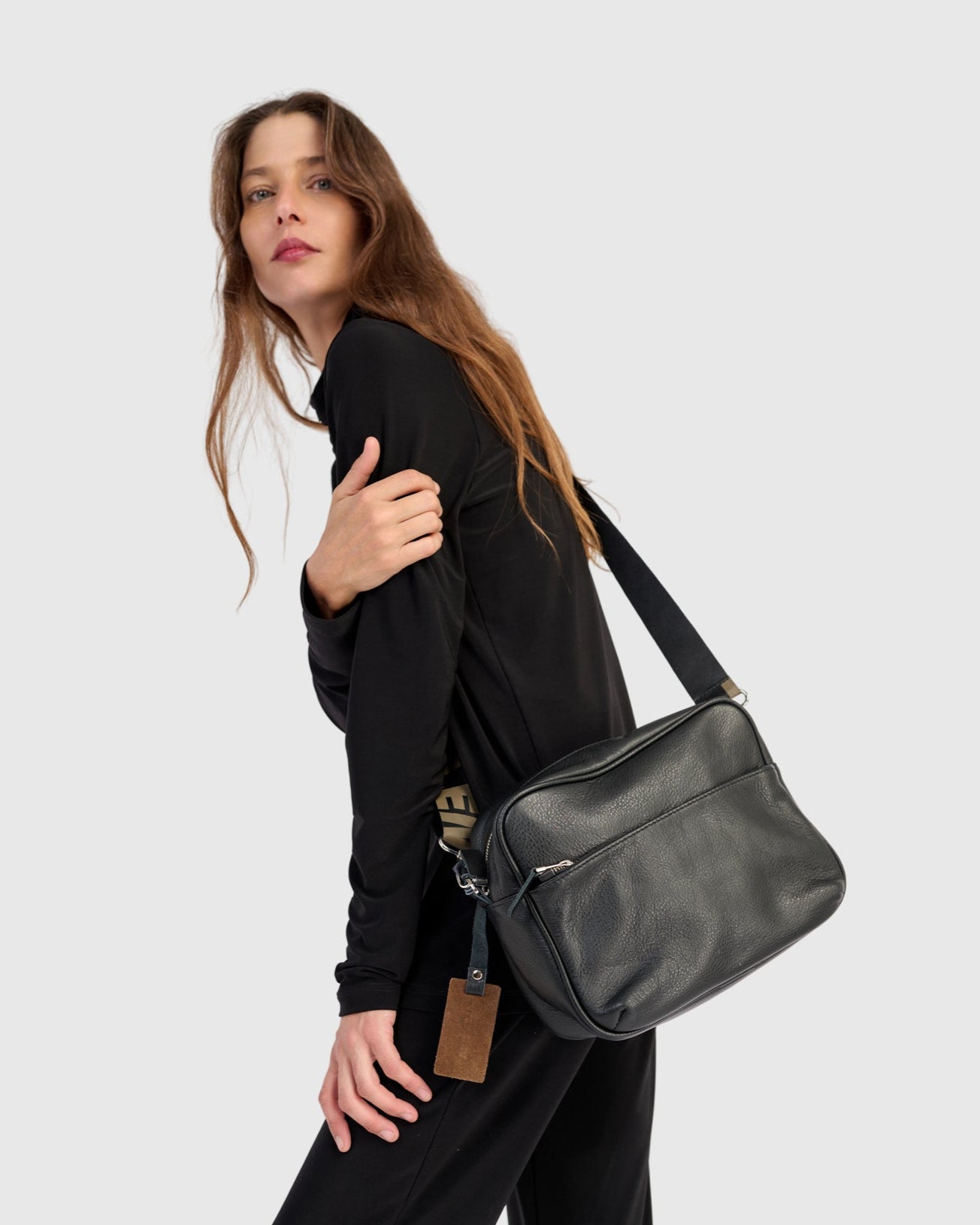 תיק משופר שחור