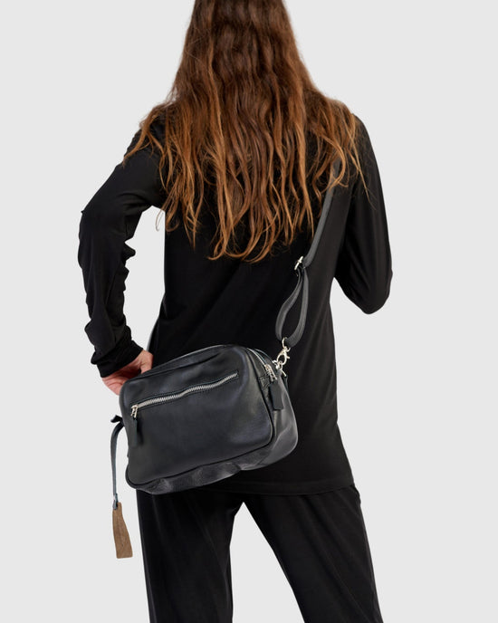 תיק חמודי שחור