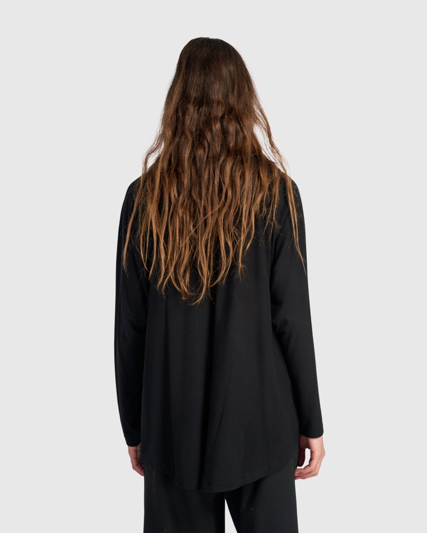 טוניקה חסידה חורפית שחורה