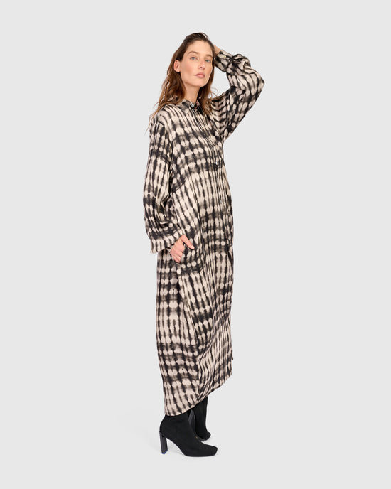 שמלה יוסף  מודפסת שחורה לבנה