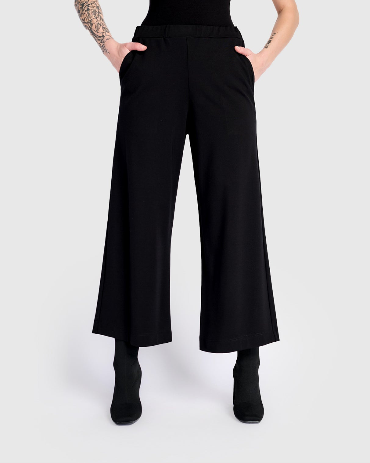 מכנסי בסטי שחור ג'רסי