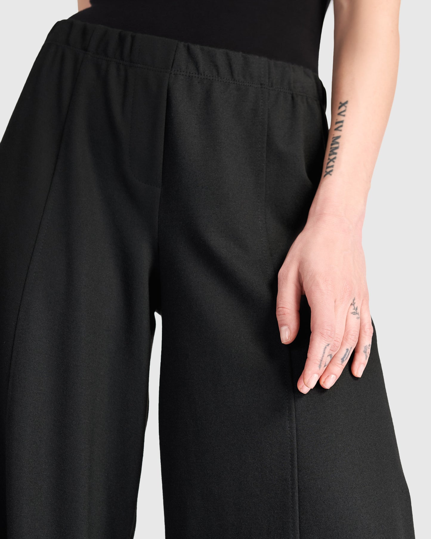 מכנסי פונטו שחור ג'רסי