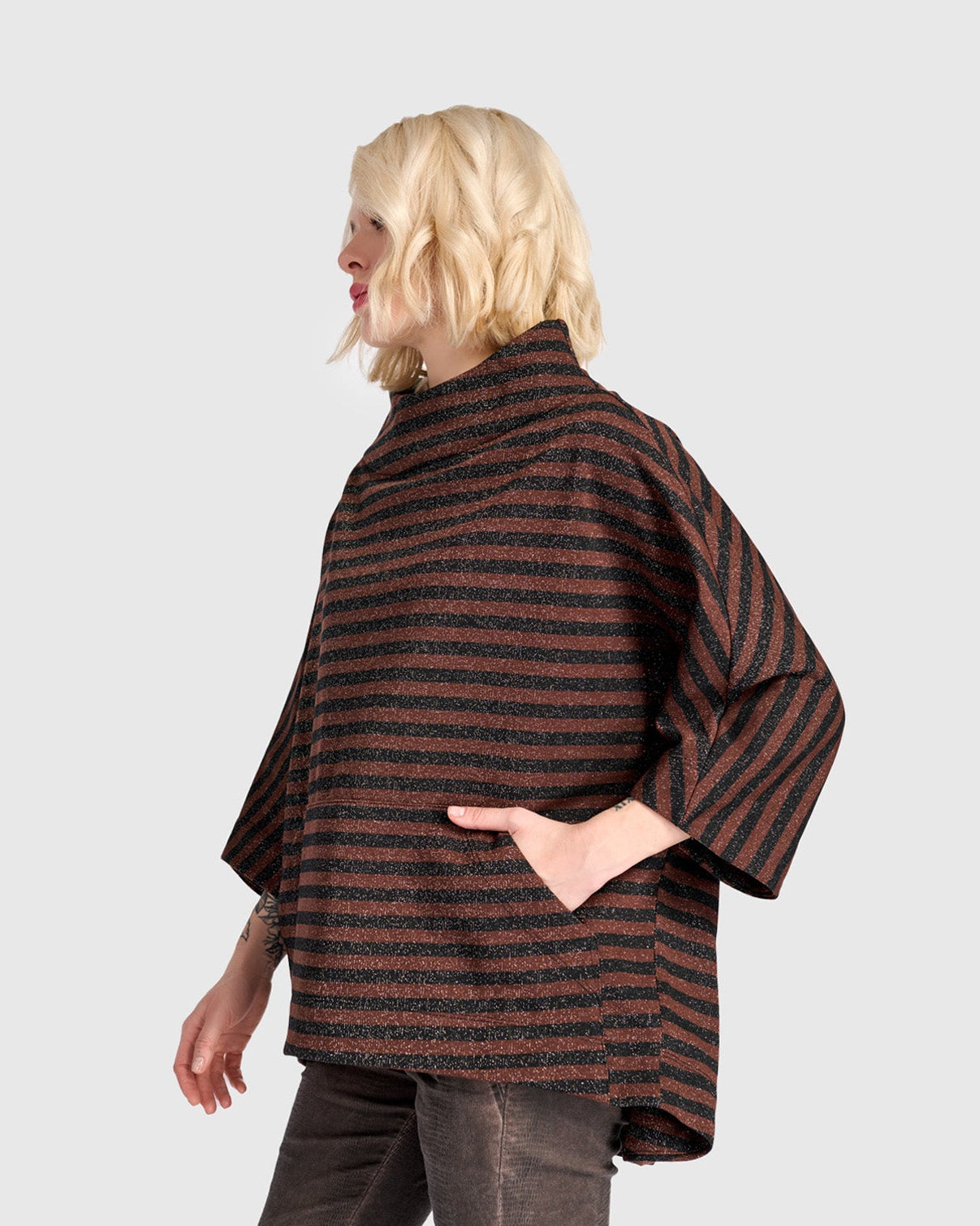 סווטשירט קייצי פס חום לורקס