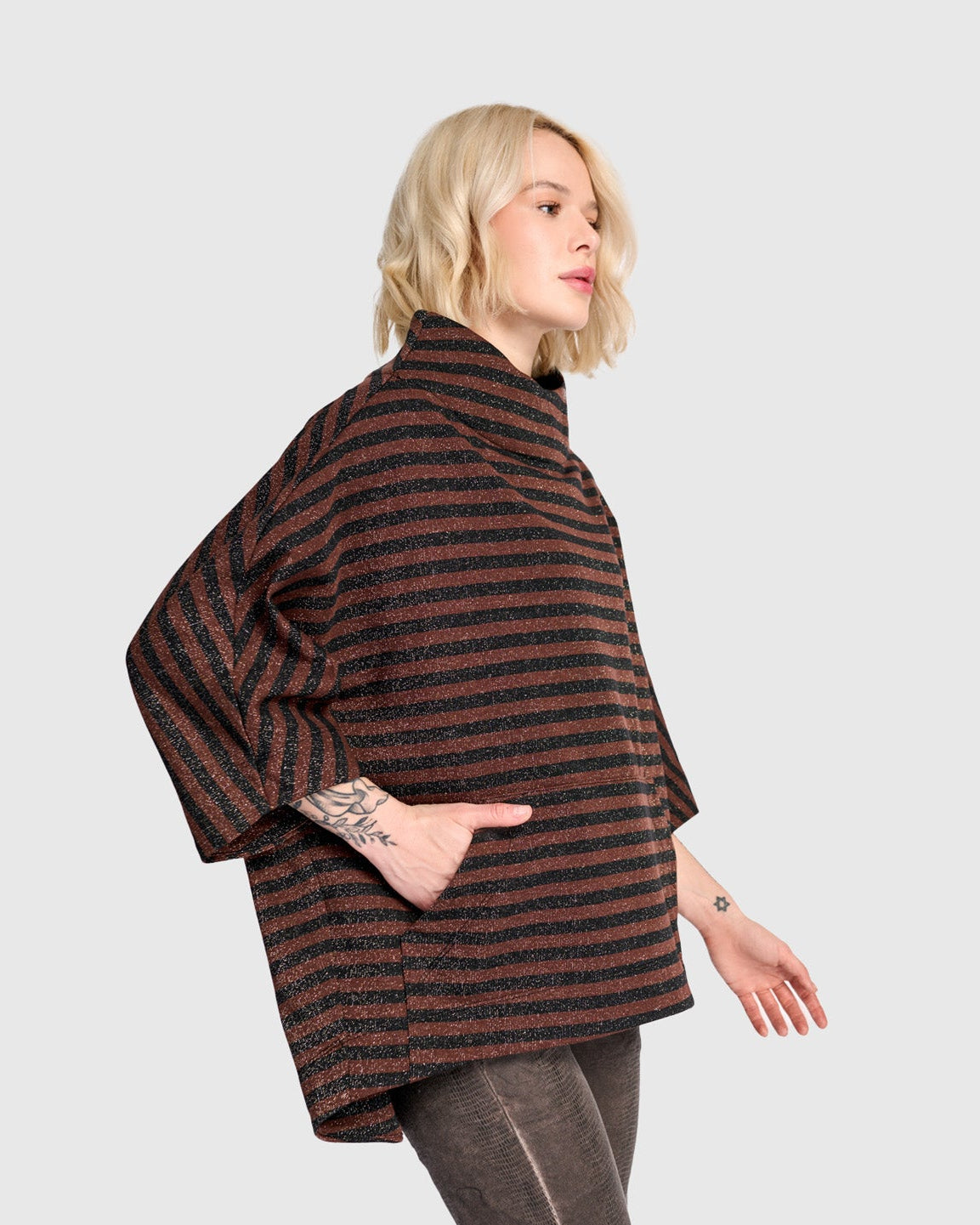 סווטשירט קייצי פס חום לורקס