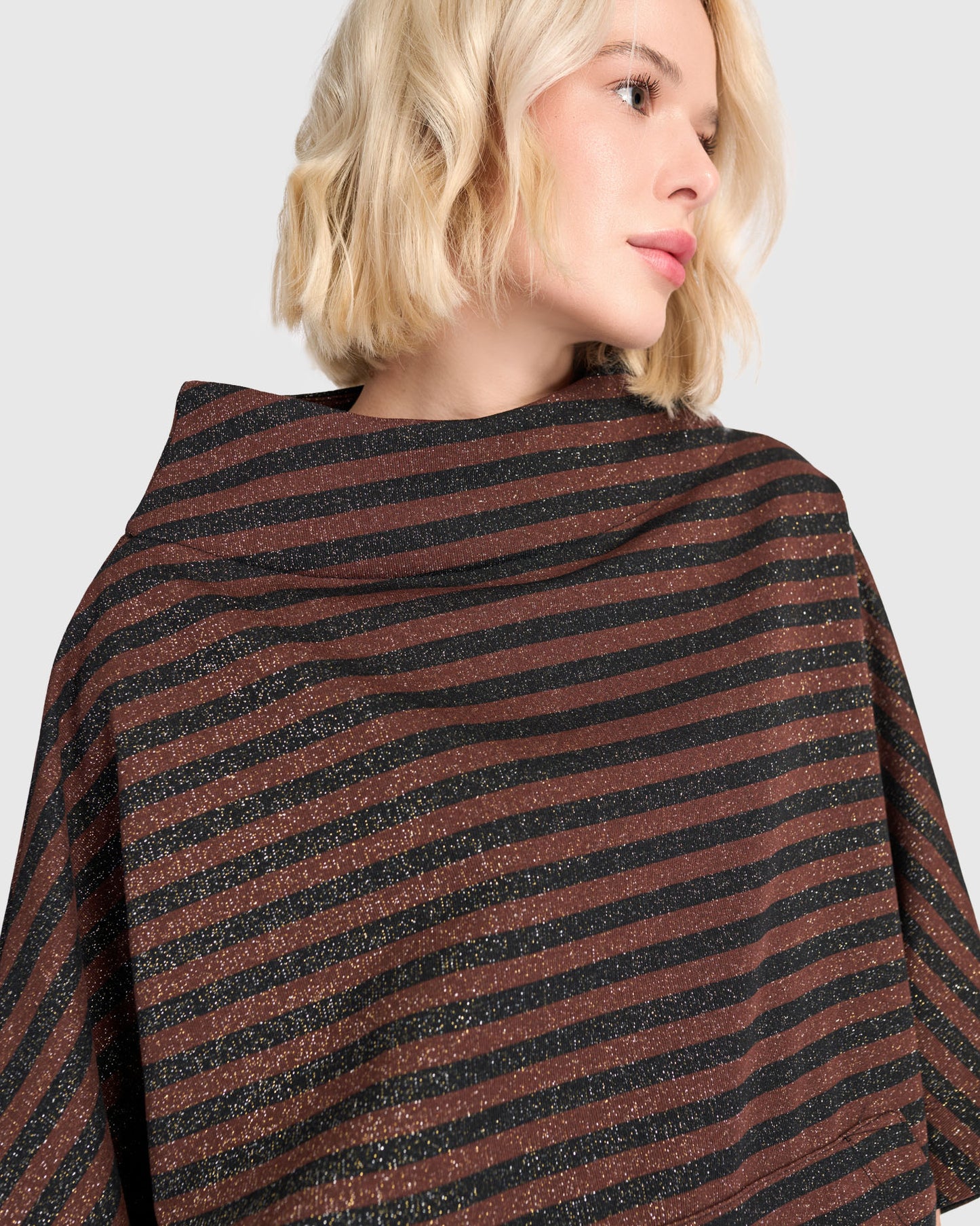 סווטשירט קייצי פס חום לורקס