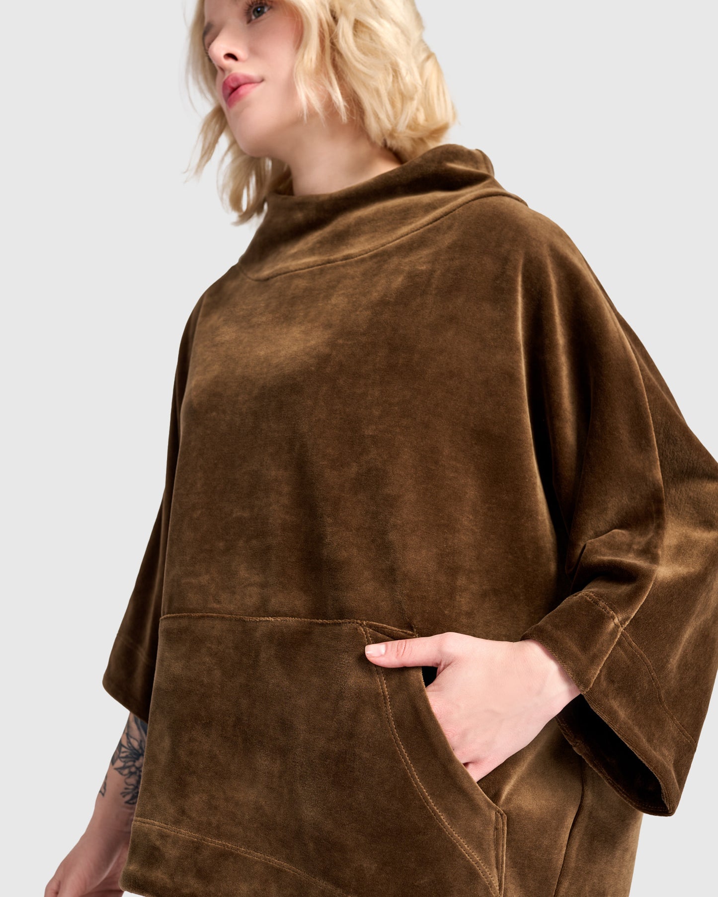 סווטשירט קייצי קטיפה חום