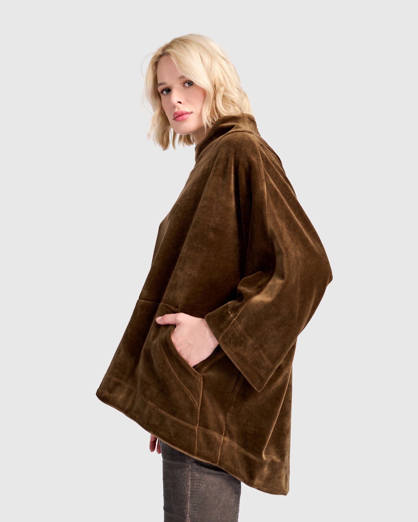 סווטשירט קייצי קטיפה חום