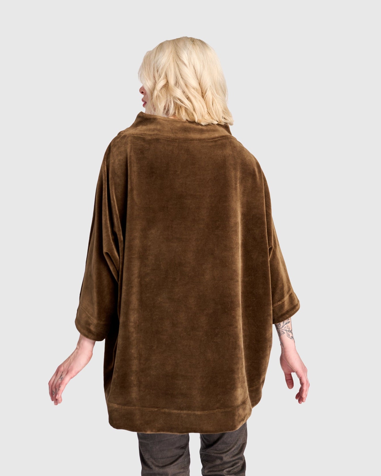 סווטשירט קייצי קטיפה חום