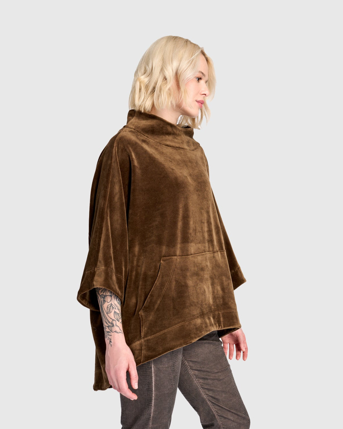 סווטשירט קייצי קטיפה חום