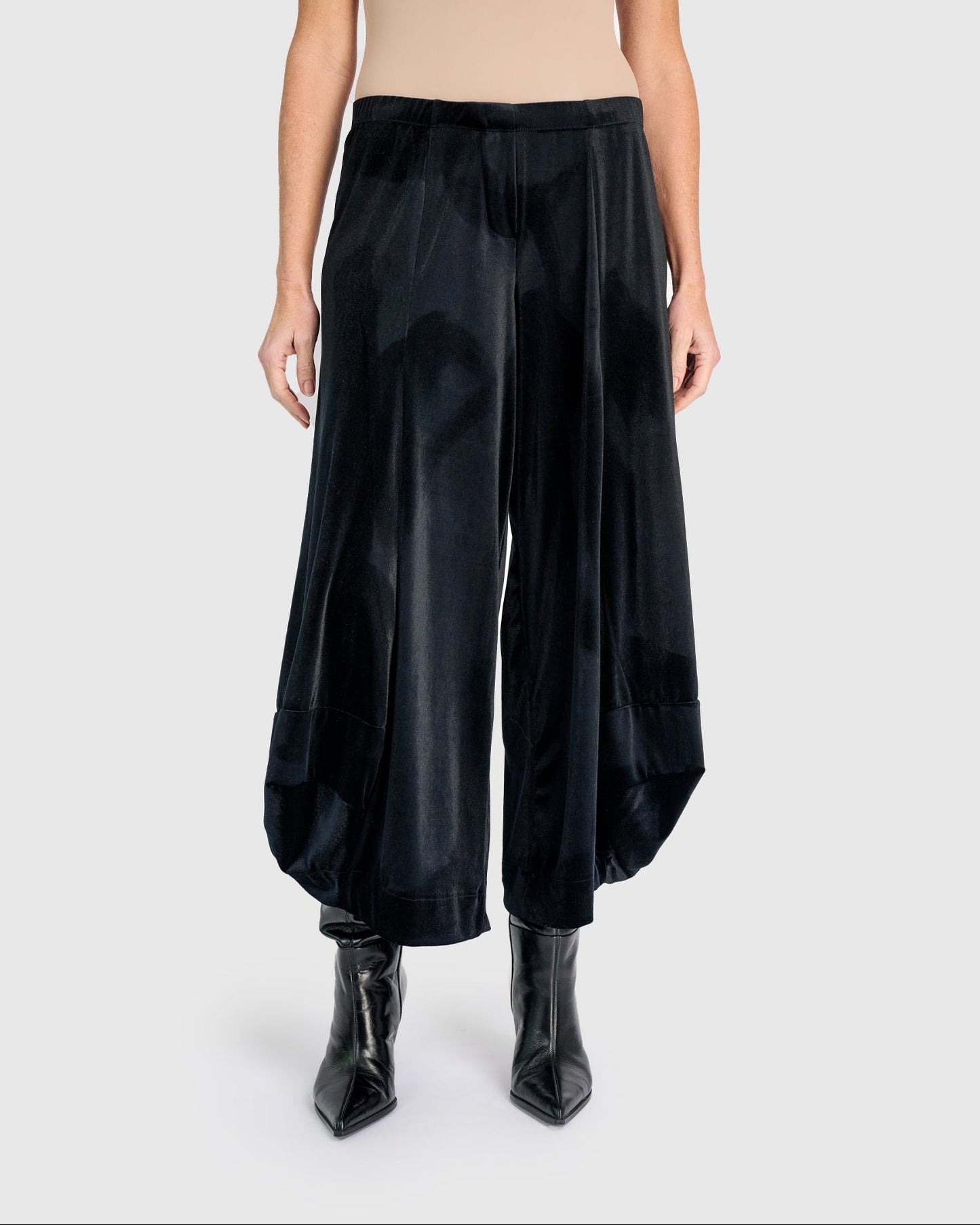 מכנסי פונטו קטיפה מבריקה שחור