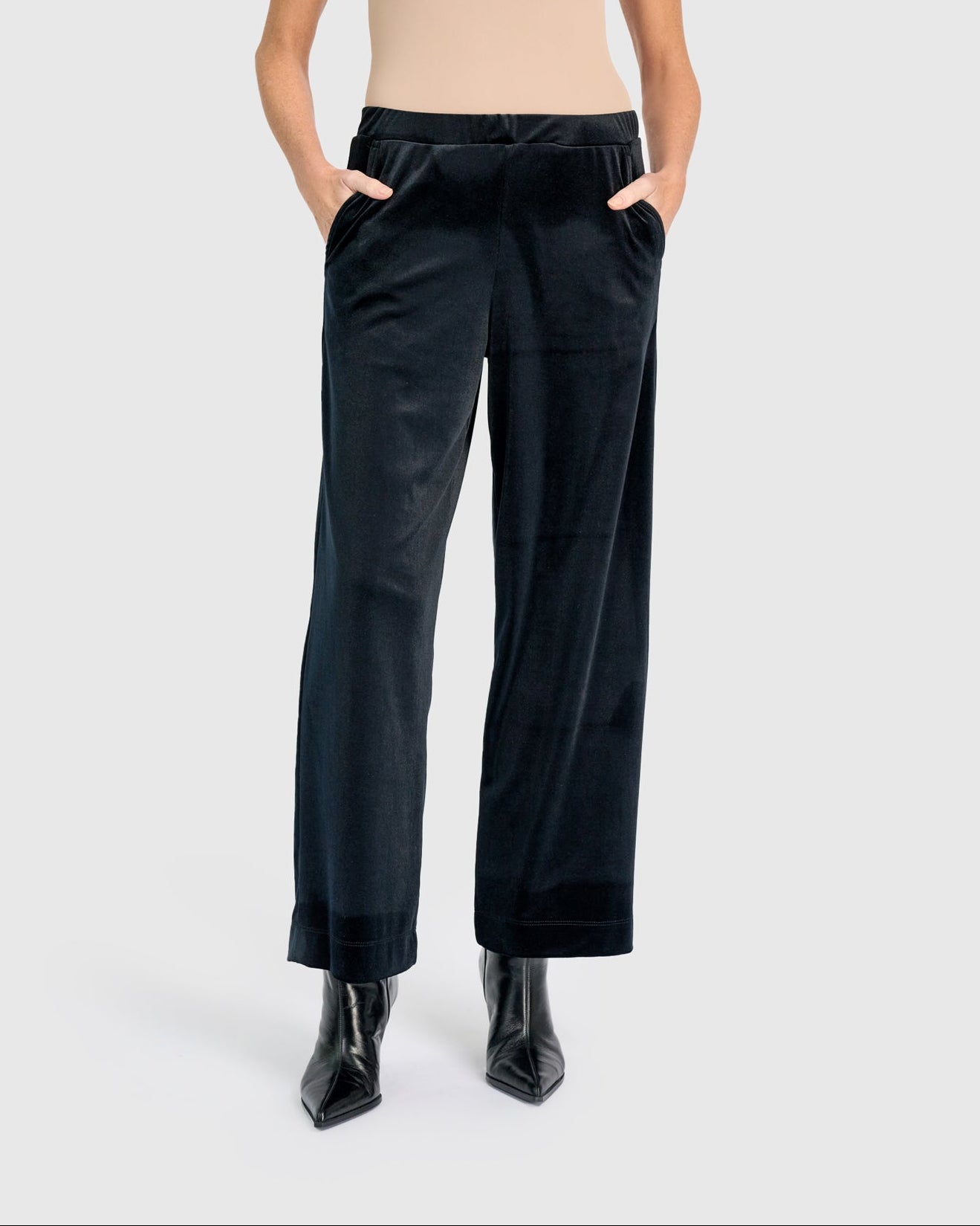 מכנסי בסטי קטיפה מבריקה שחור