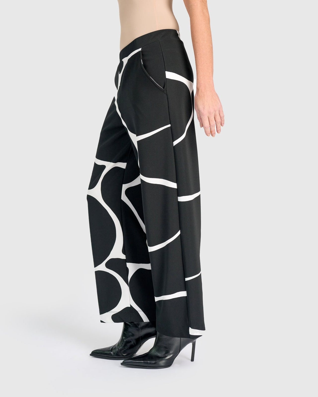 מכנסי בסטי שחור לבן מיקס