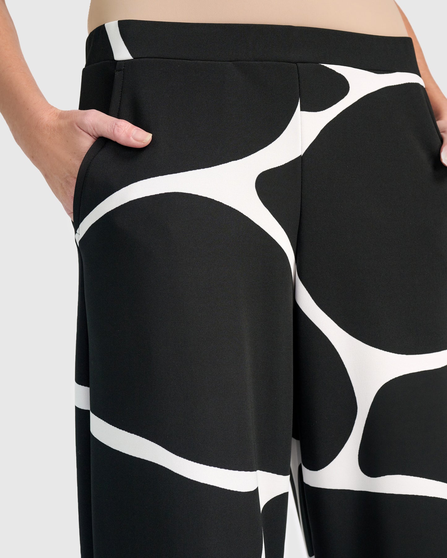 מכנסי בסטי שחור לבן מיקס