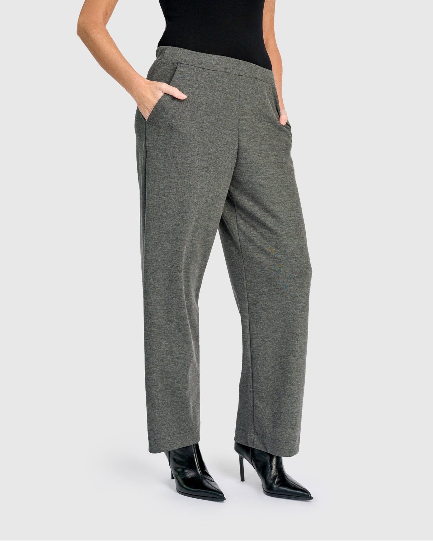 מכנסי בסטי אפור כהה