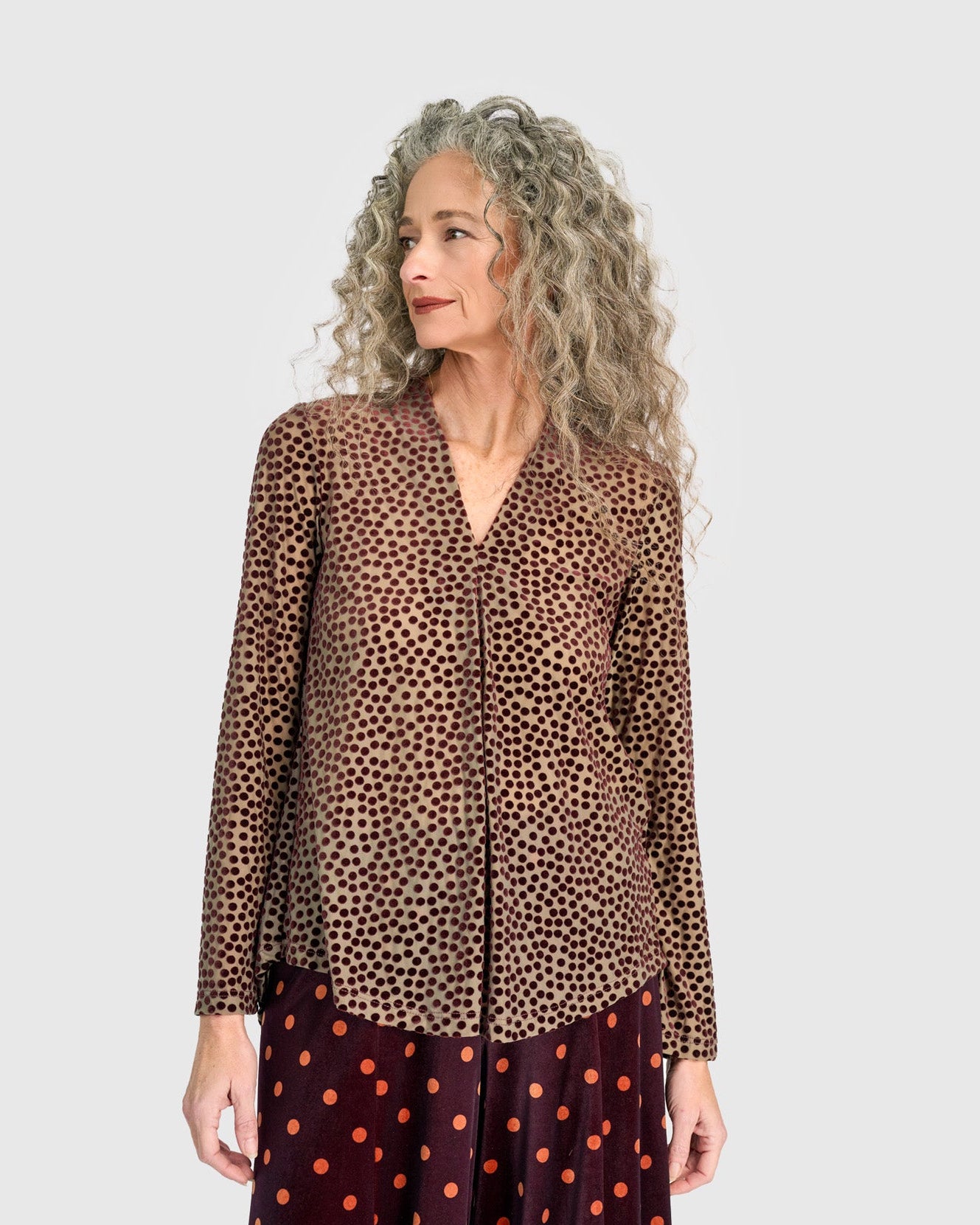 טוניקה דובדבנית נקודות קטיפה קטנות