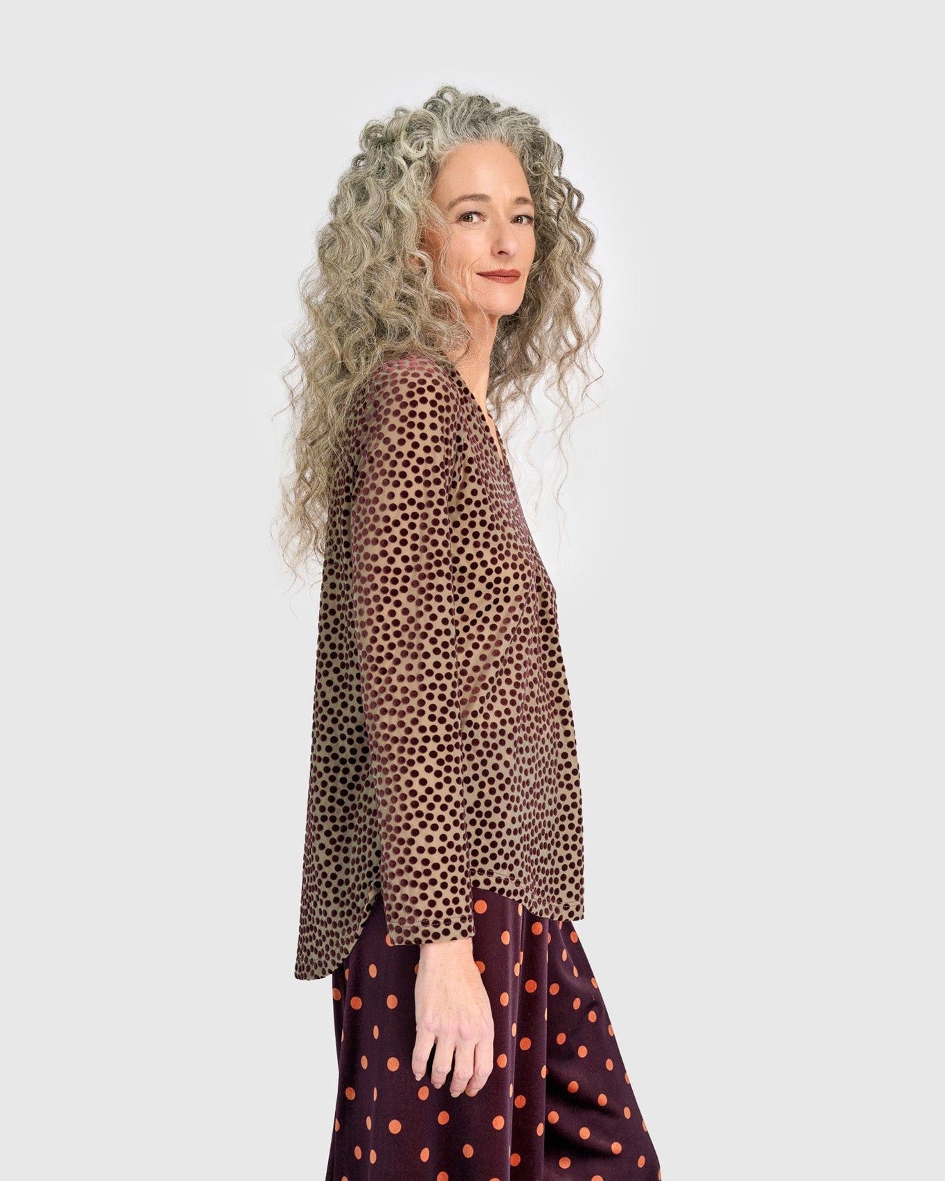 טוניקה דובדבנית נקודות קטיפה קטנות