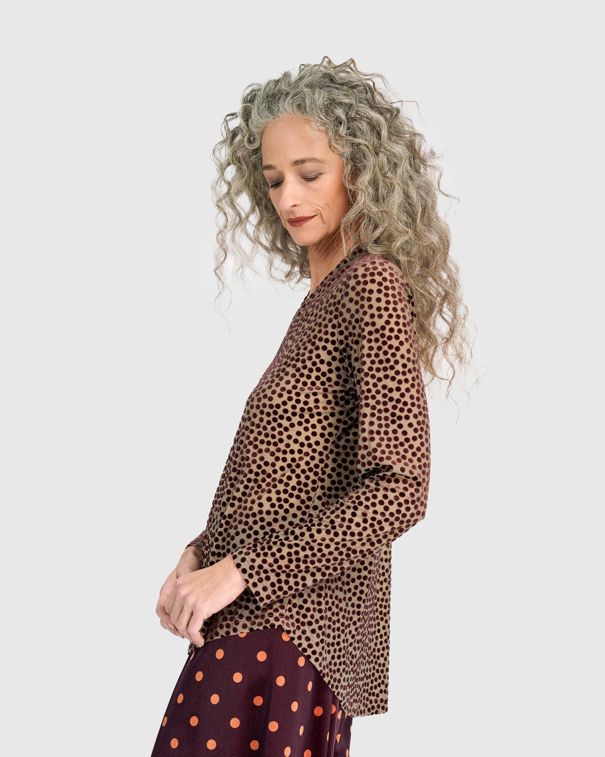 טוניקה דובדבנית נקודות קטיפה קטנות