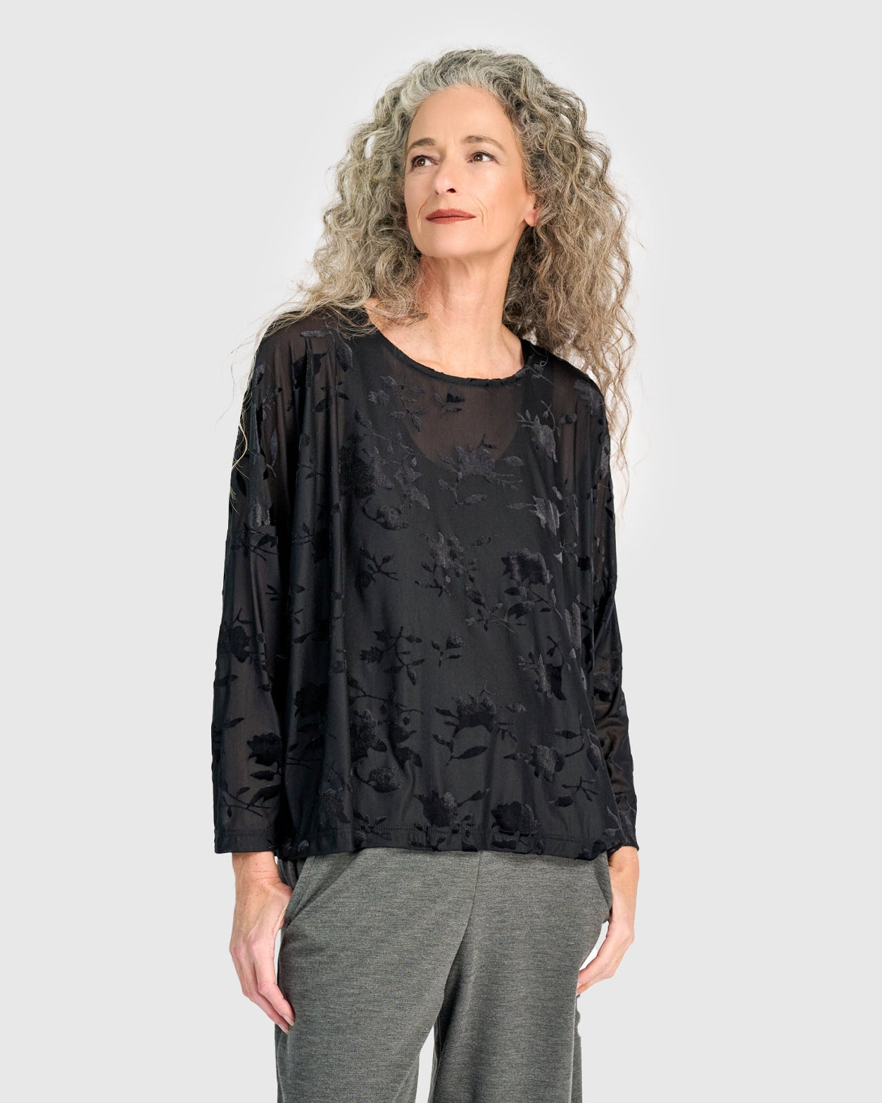 טוניקה רינה קטיפה פרחוני שחור