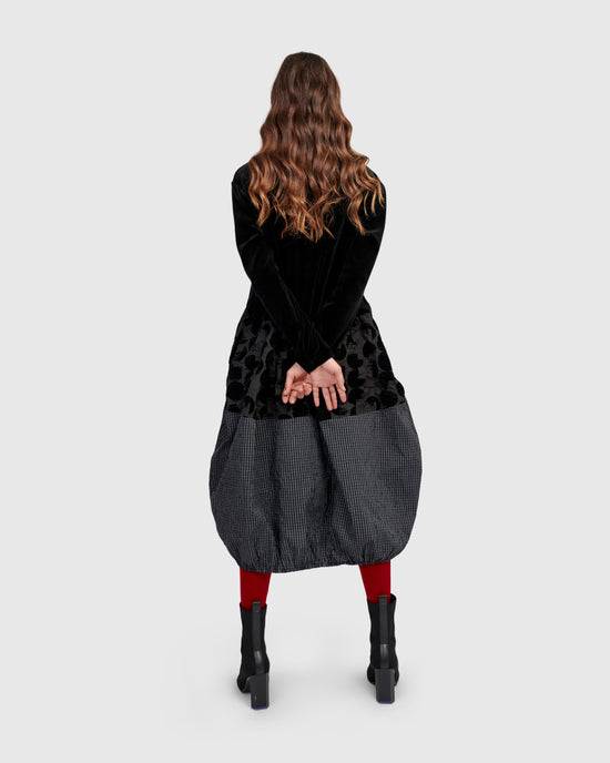 שמלה חיבה חורפית