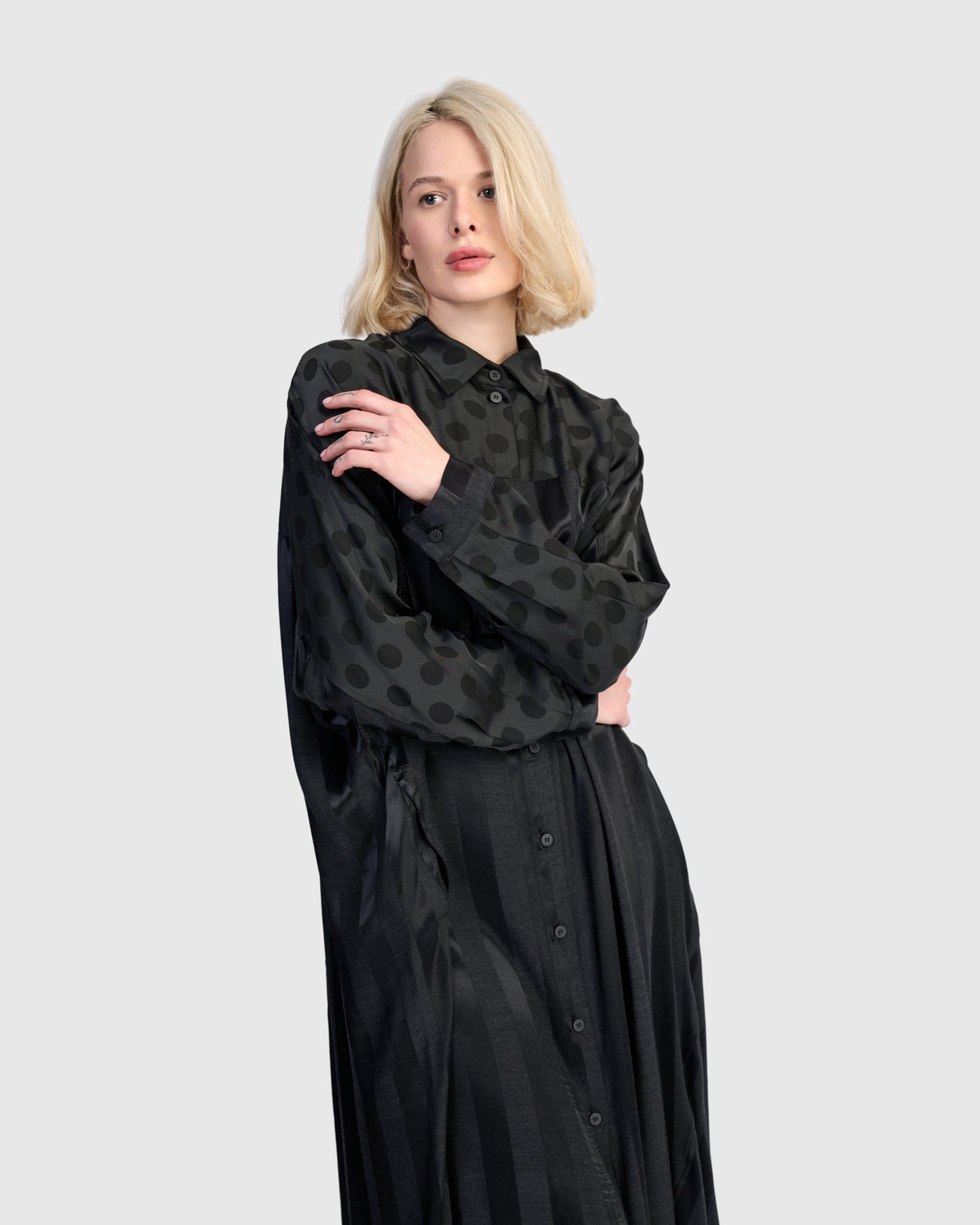 שמלה מעיל שחורה