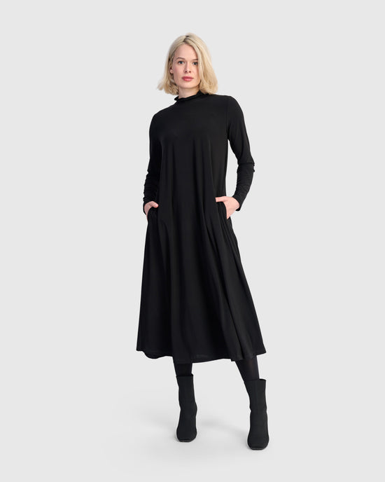 שמלה גולף שחורה