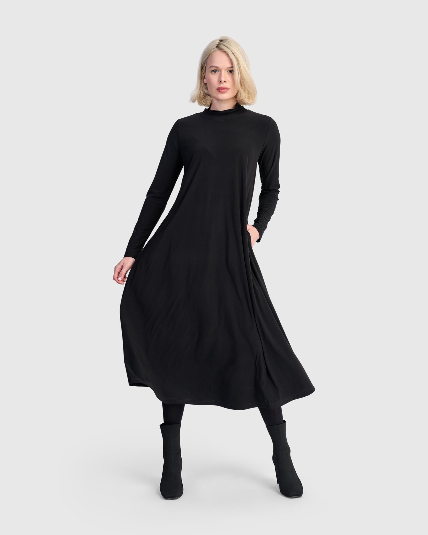 שמלה גולף שחורה