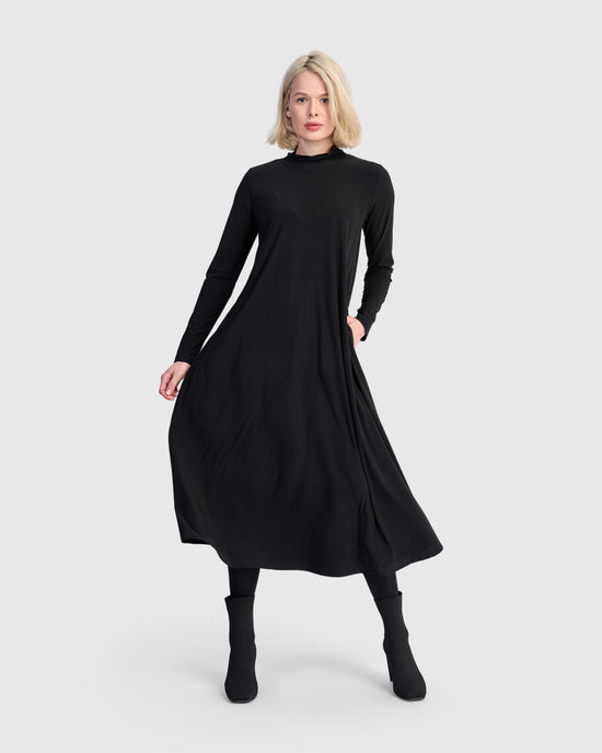 שמלה גולף שחורה