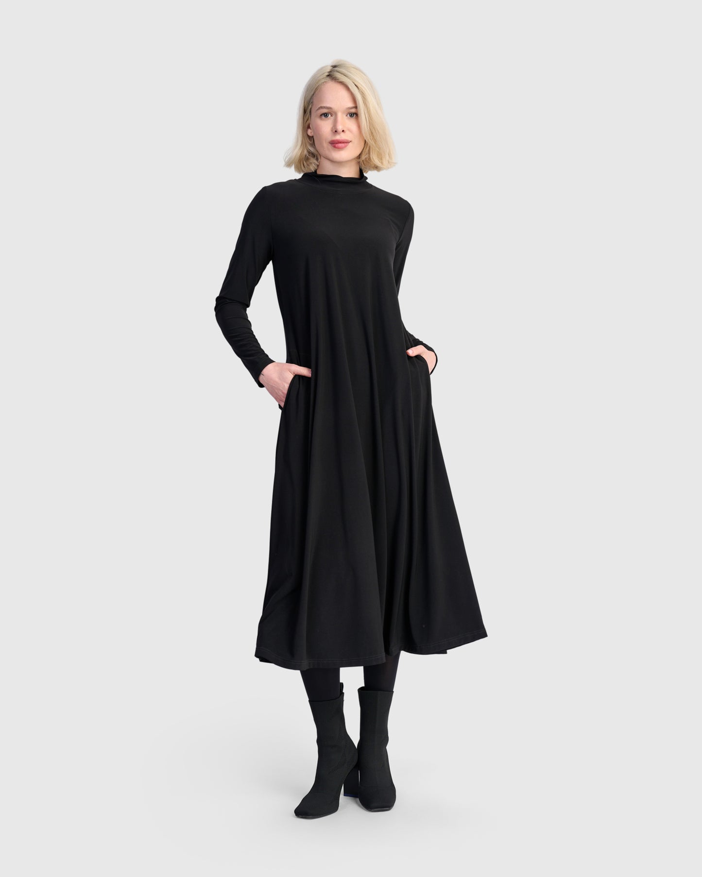 שמלה גולף שחורה