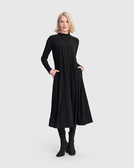 שמלה גולף שחורה