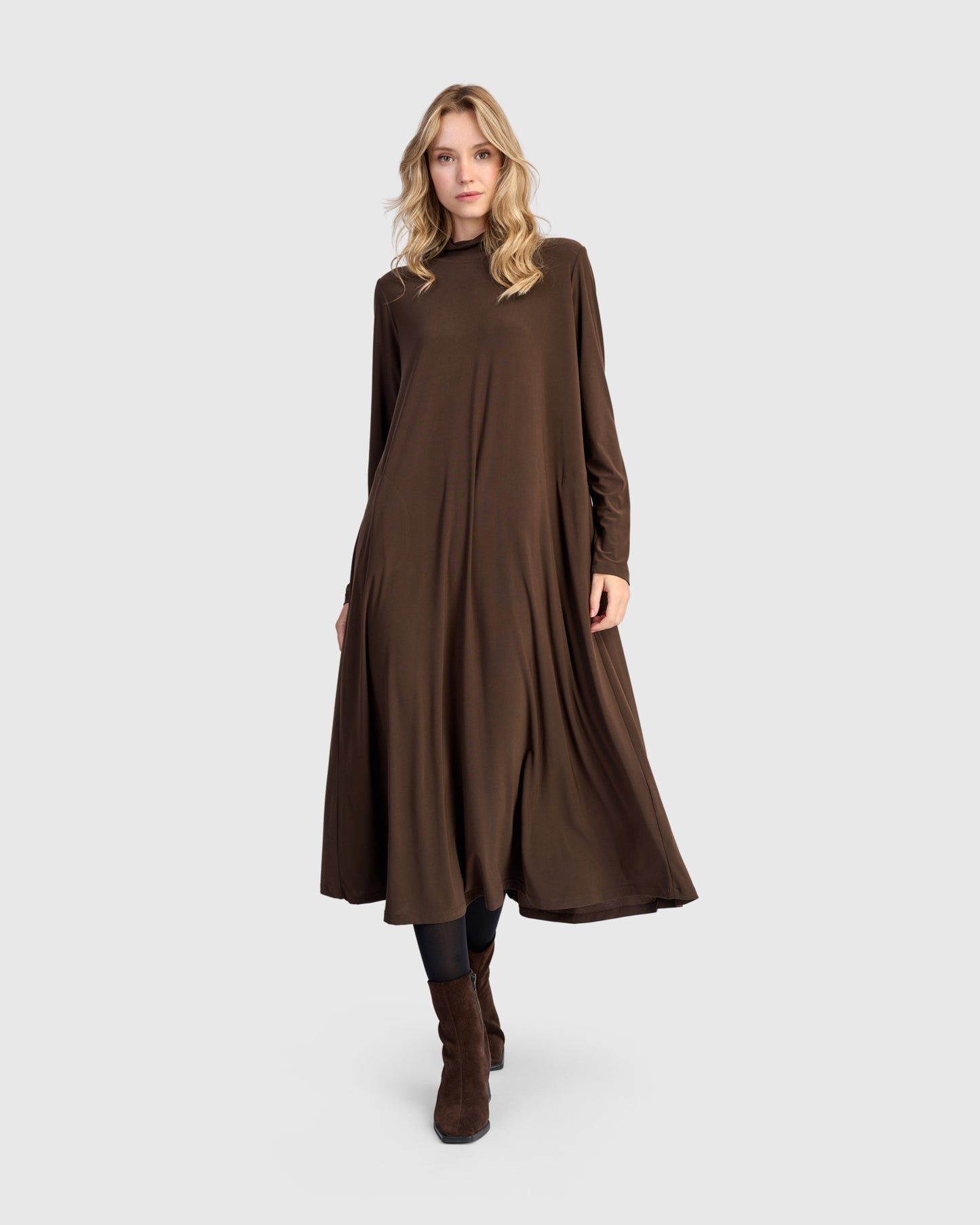 שמלה גולף חומה