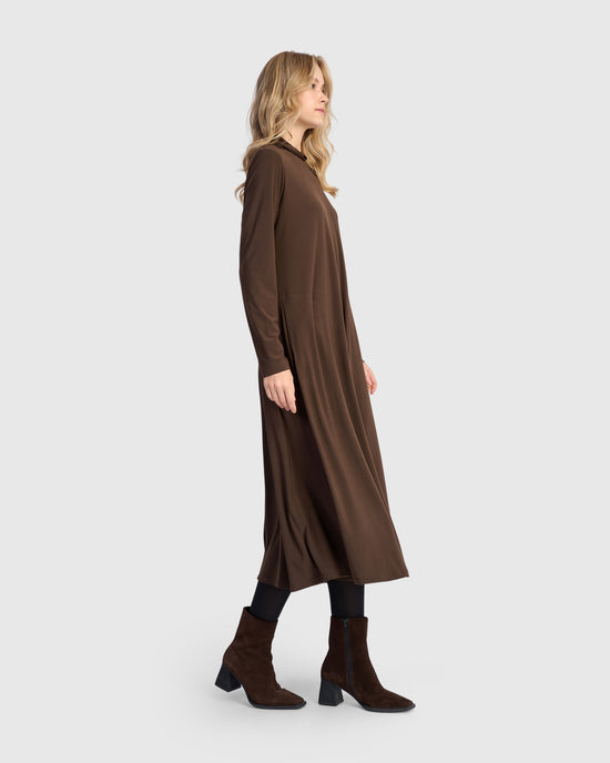 שמלה גולף חומה