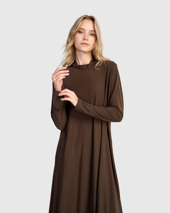 שמלה גולף חומה