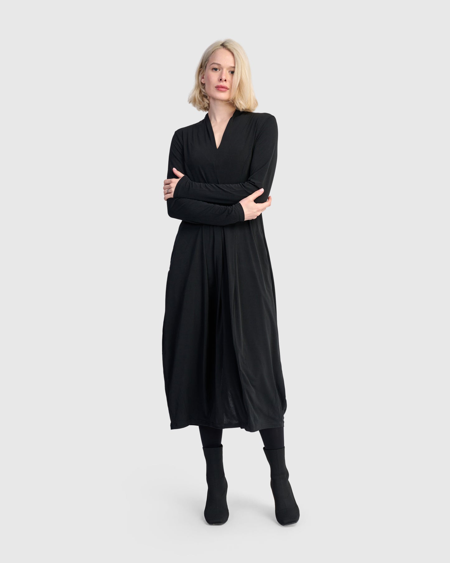 שמלה דובדבנית שחורה