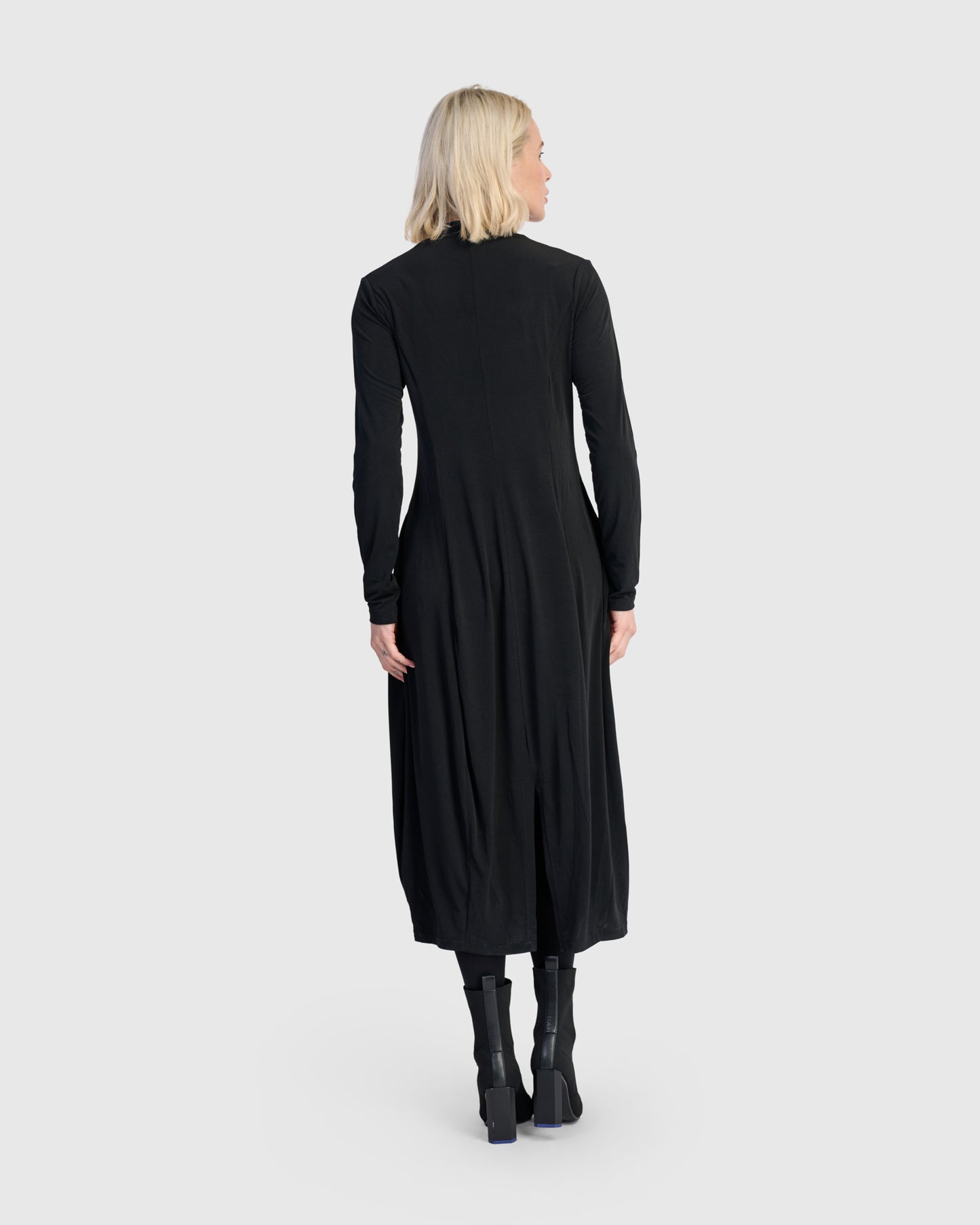 שמלה דובדבנית שחורה