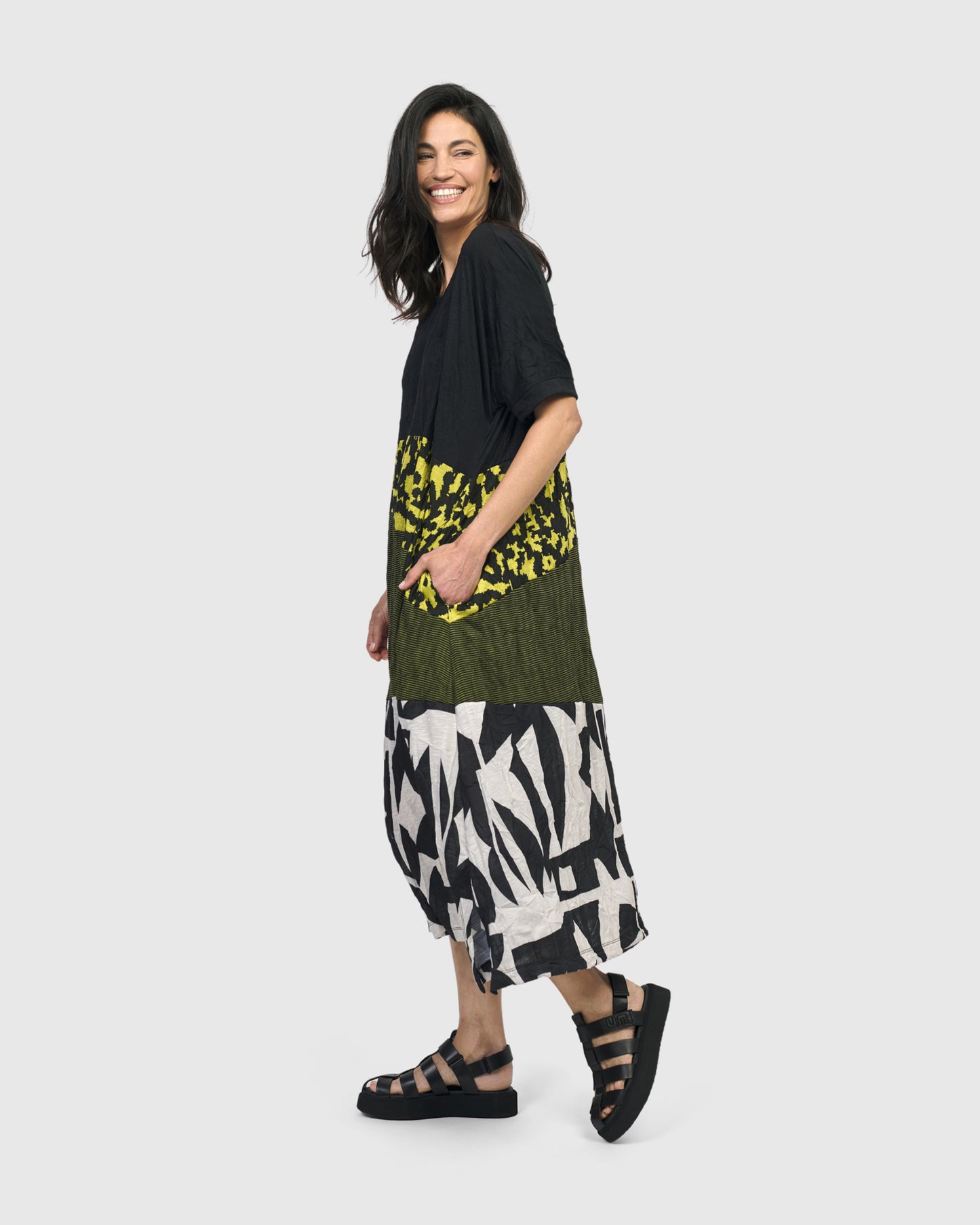 שמלה קרינקל אלכסון מיקס