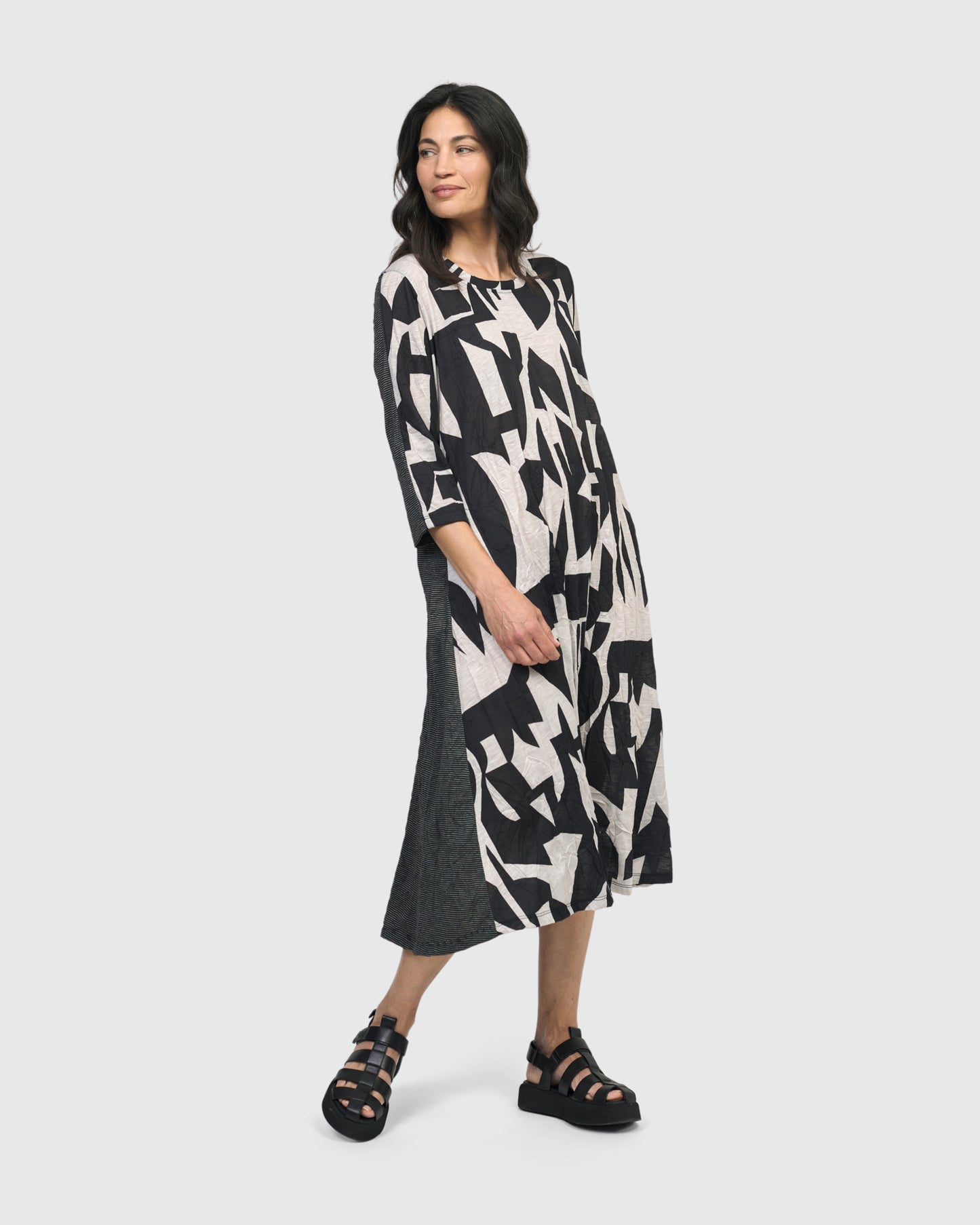 שמלה קרינקל חצי מיקס