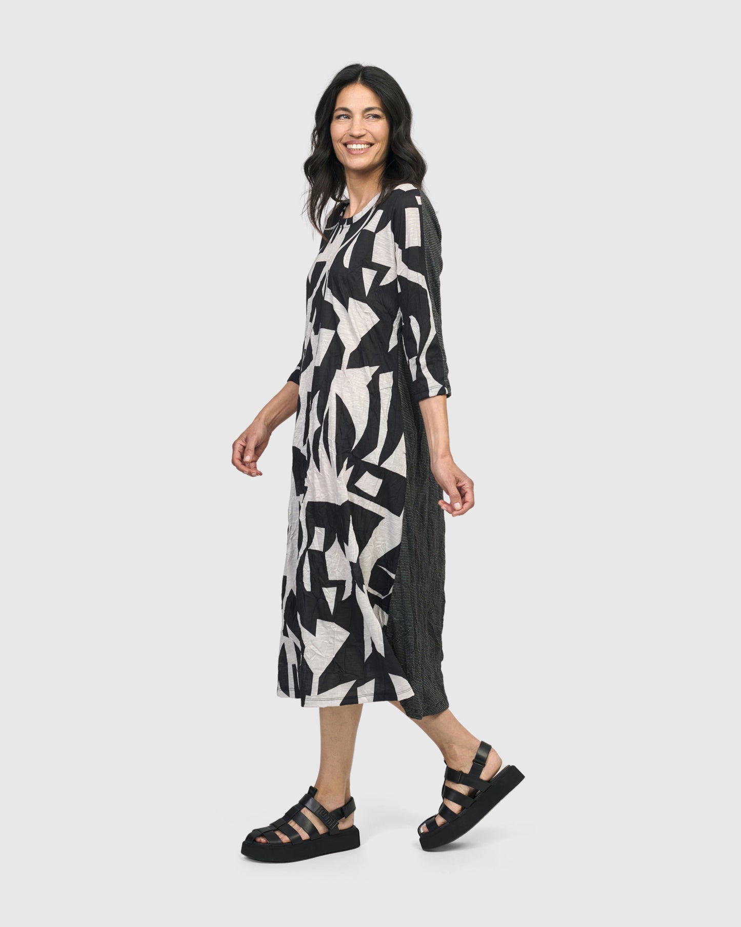 שמלה קרינקל חצי מיקס