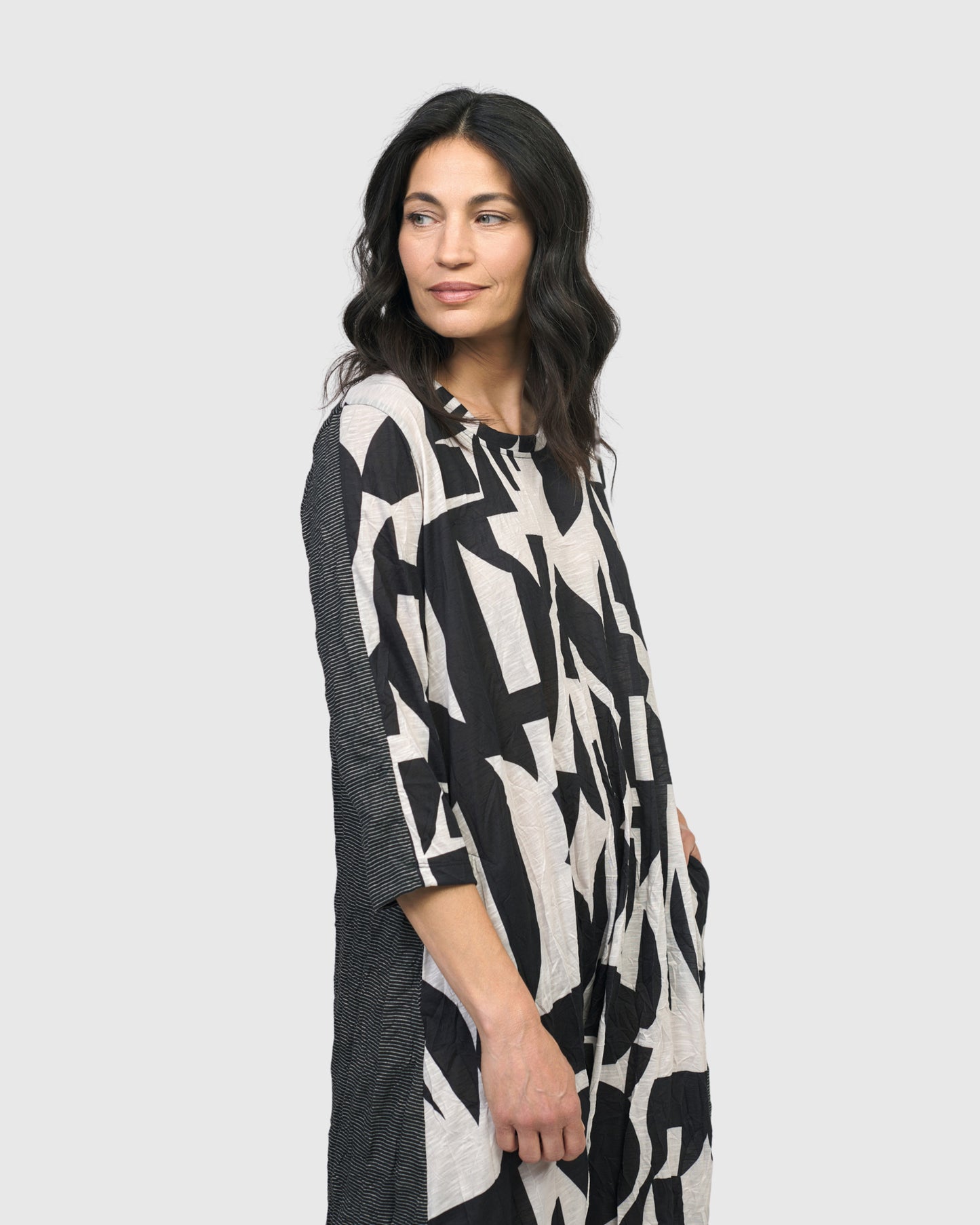 שמלה קרינקל חצי מיקס