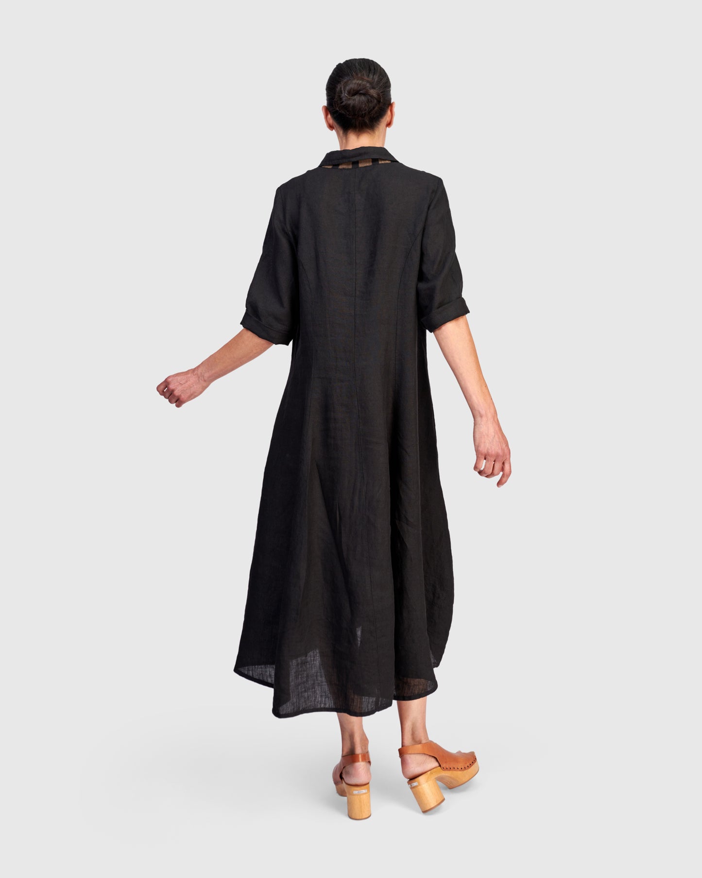 שמלה איסוף שחורה