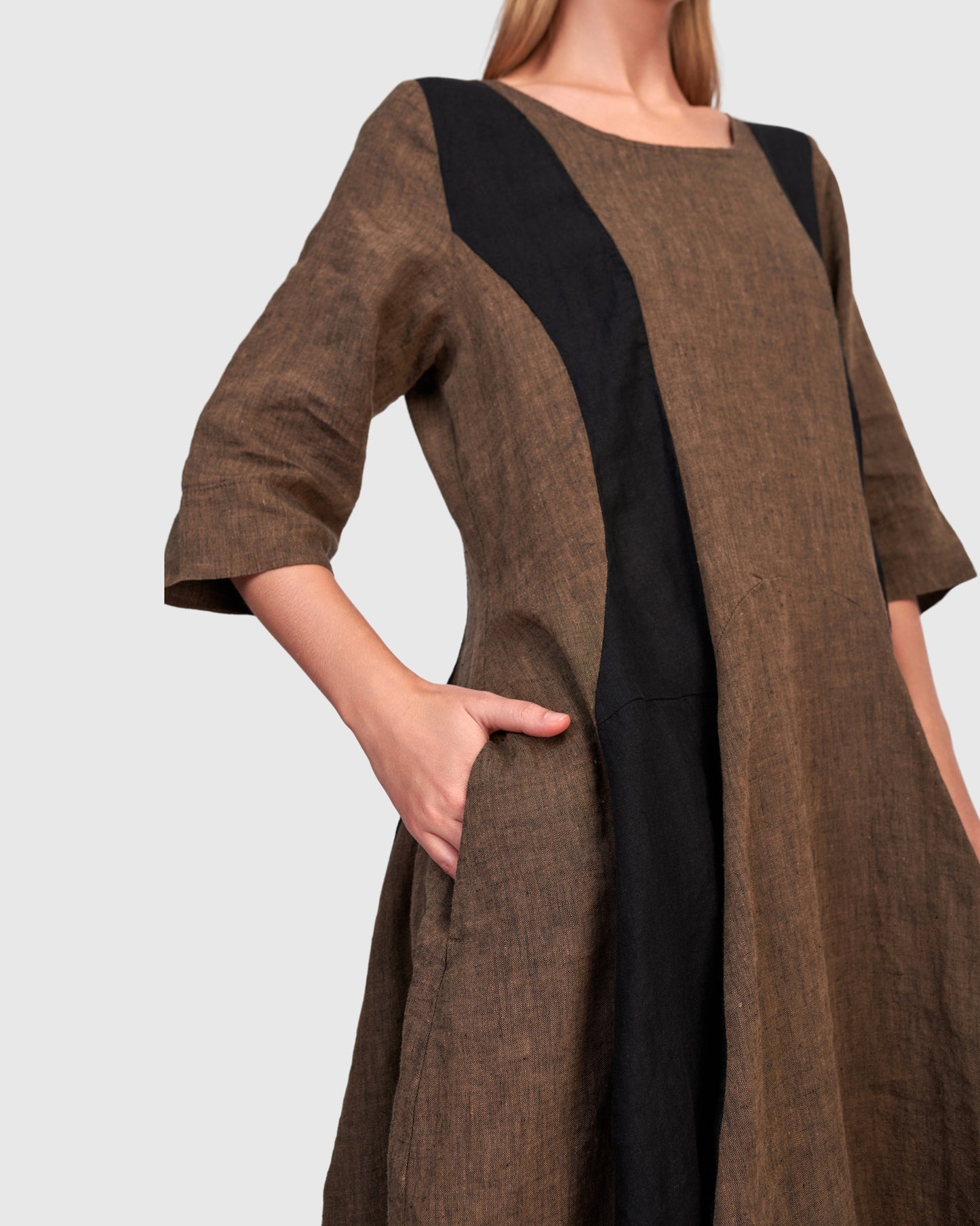 שמלה גולדי פשתן חומה