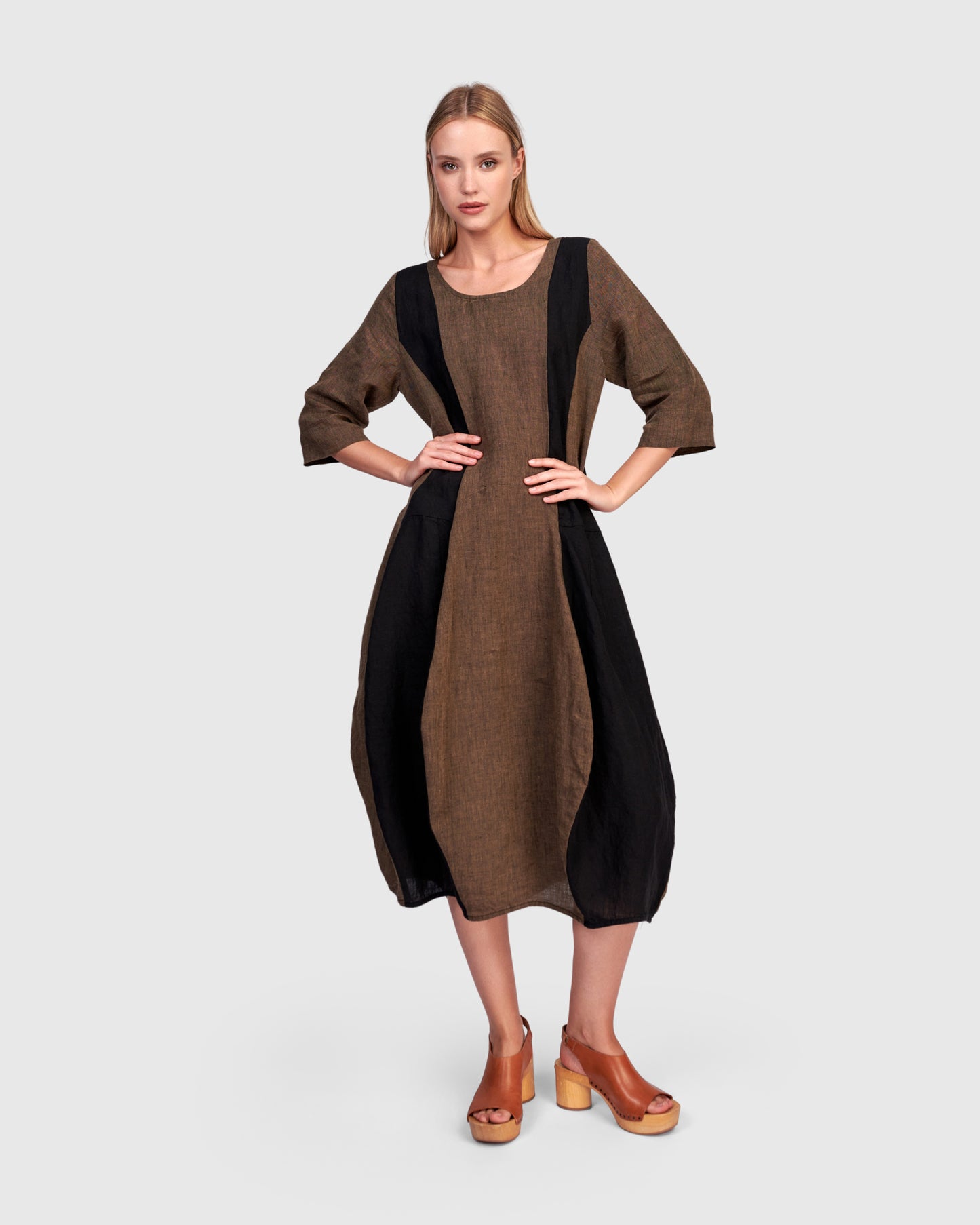 שמלה גולדי פשתן חומה