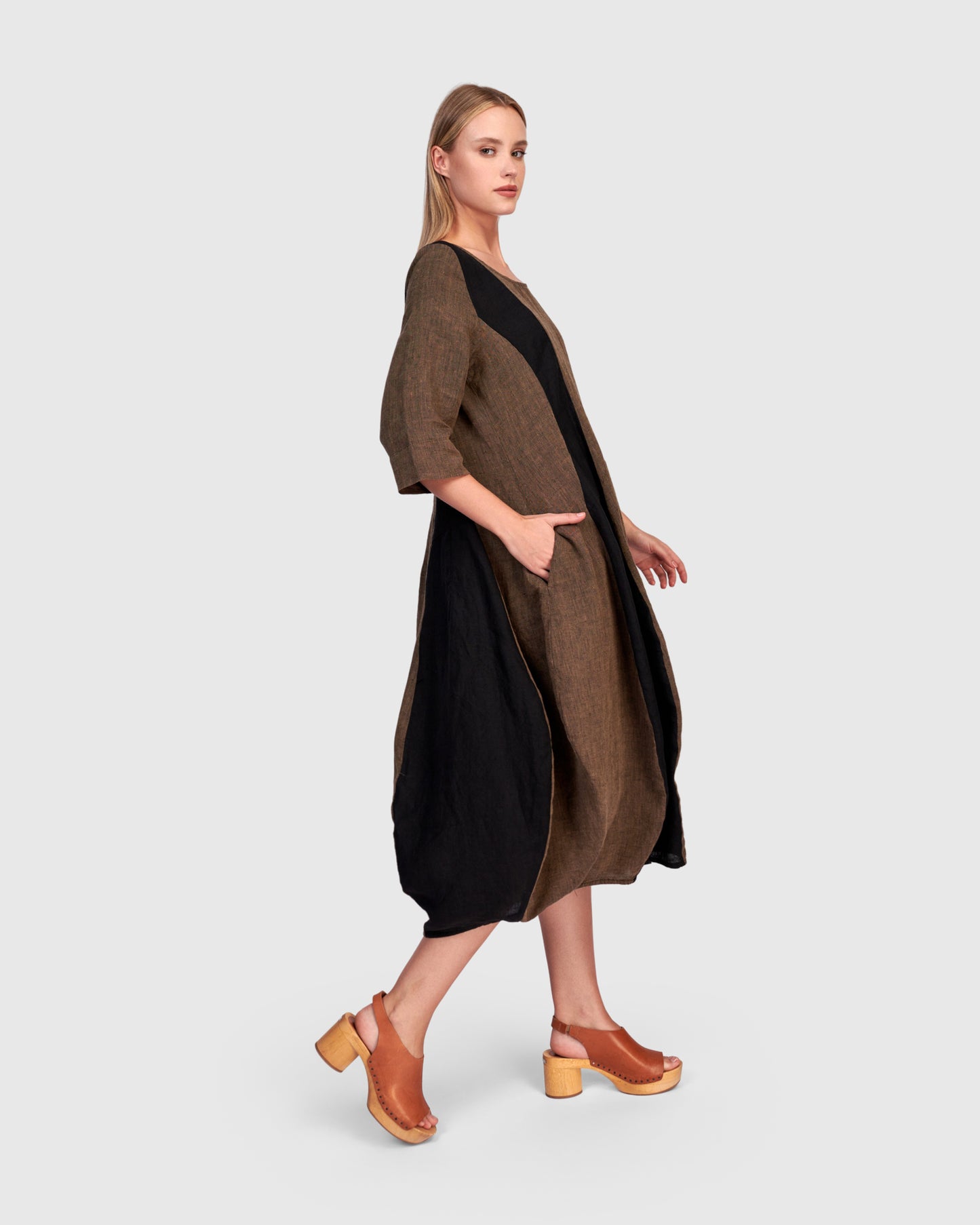 שמלה גולדי פשתן חומה