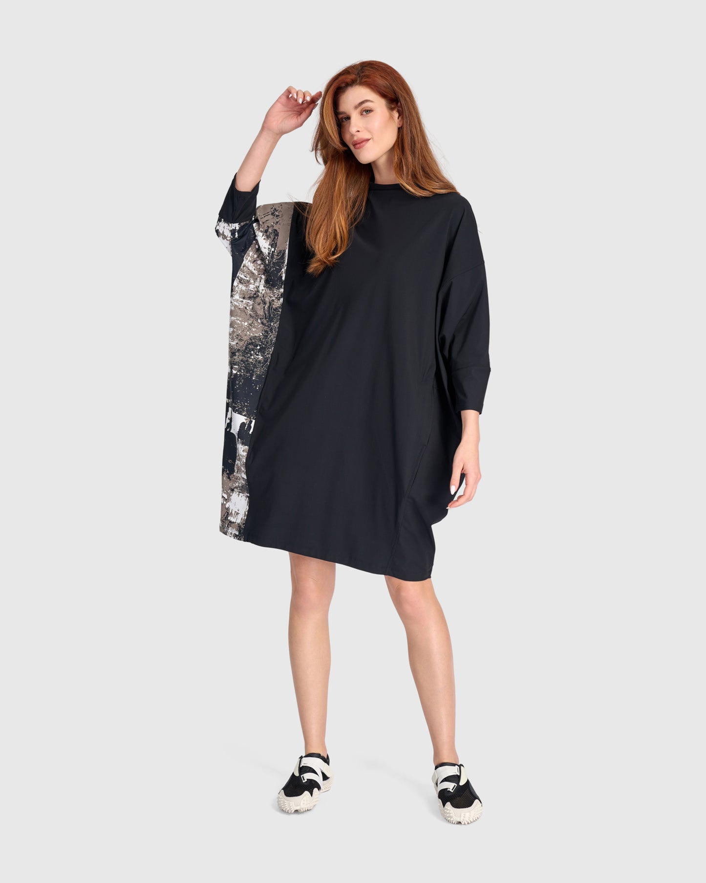 שמלה טכנו שילוב שחורה