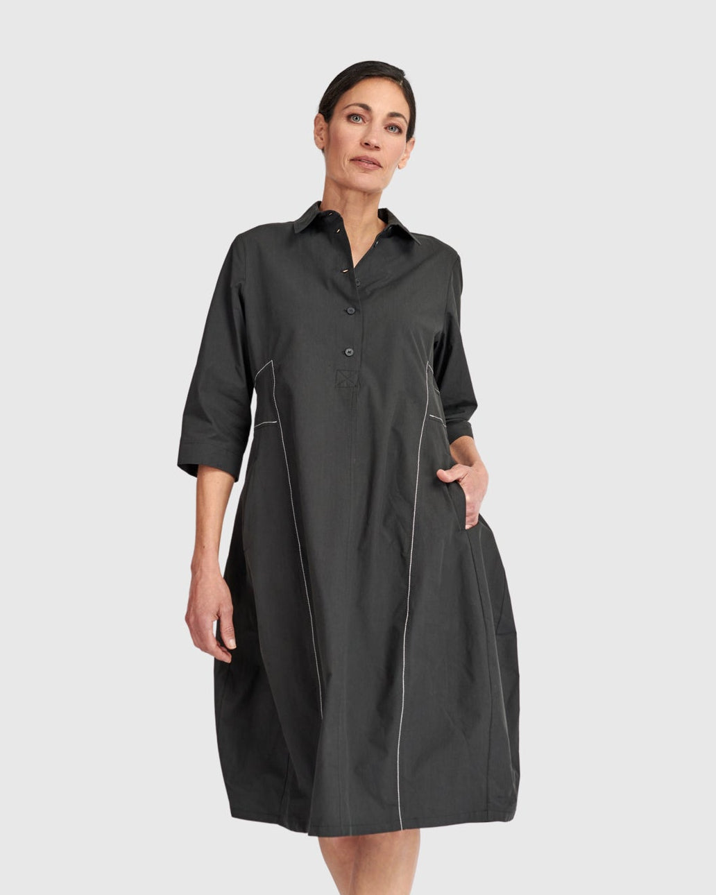 שמלה אורבן עדינה שחורה