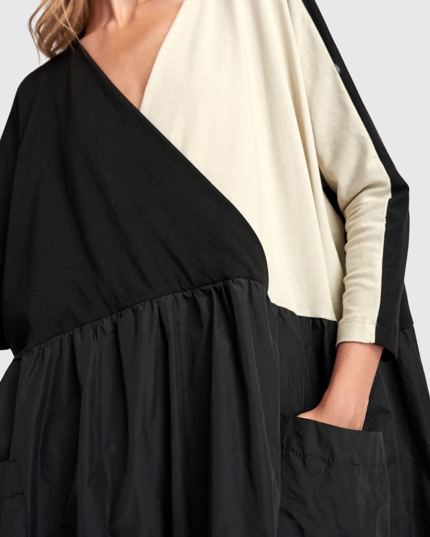 שמלה אורבן בלה מונו