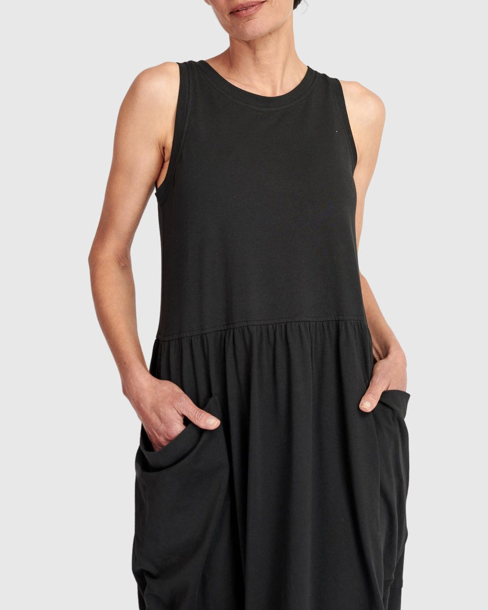 שמלה אורבן גופייה שחורה