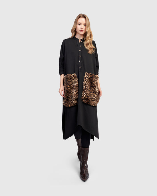 שמלה אורבן פרווה שחורה