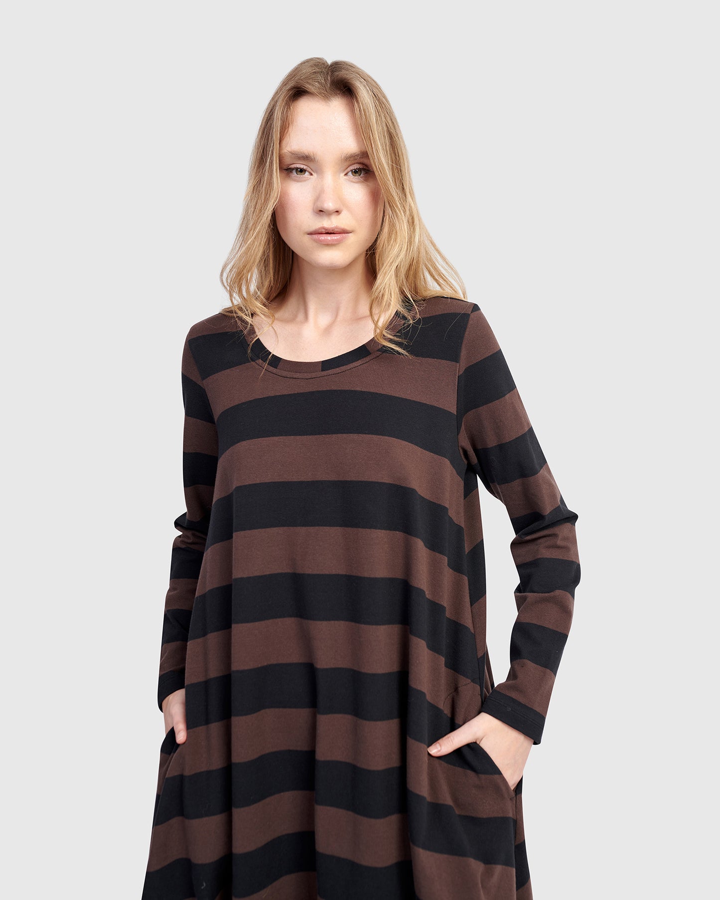 שמלה אורבן ניקי פסים