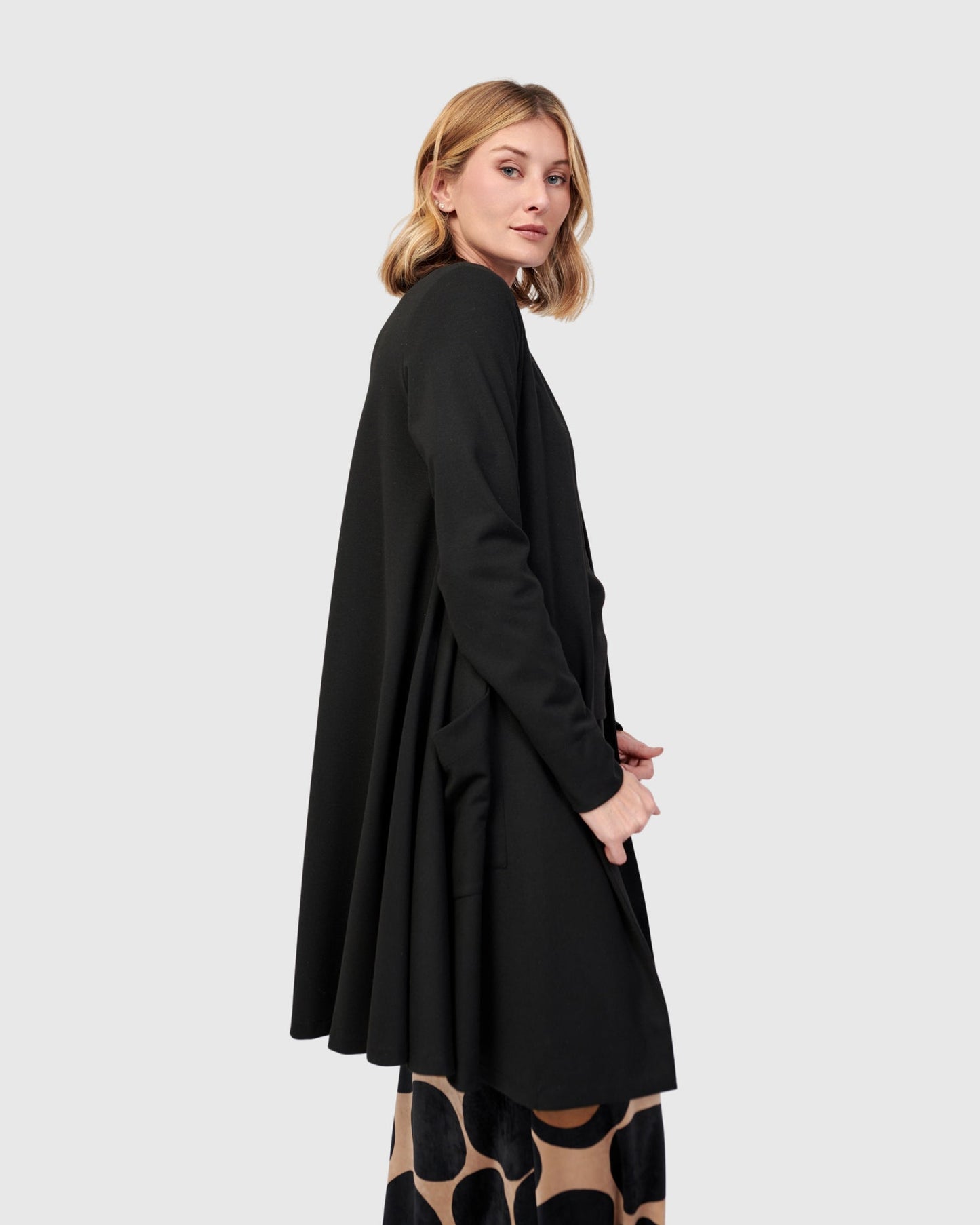 ז'קט מסתובב ג'רזי שחור